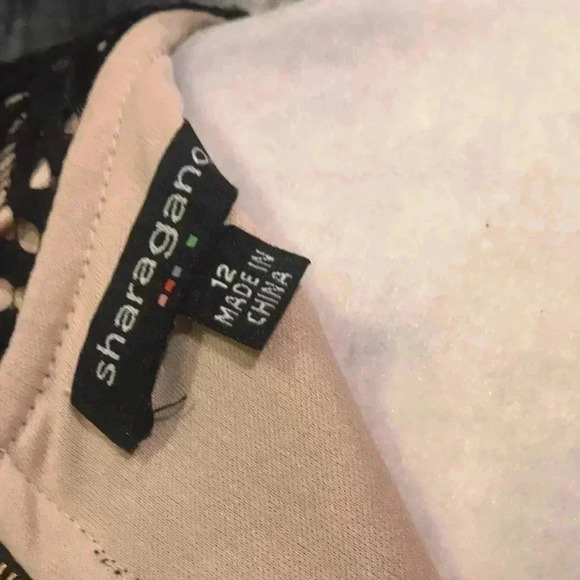 Sharagano Floral black Lace Overlay w/Tan Lining & Exposed Zipper-Size 12 - Picture 7 of 11